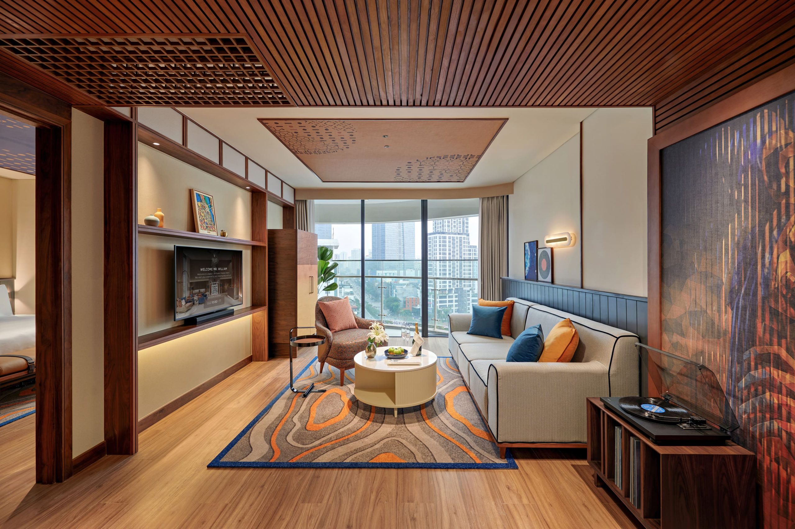 EXECUTIVE SUITE
