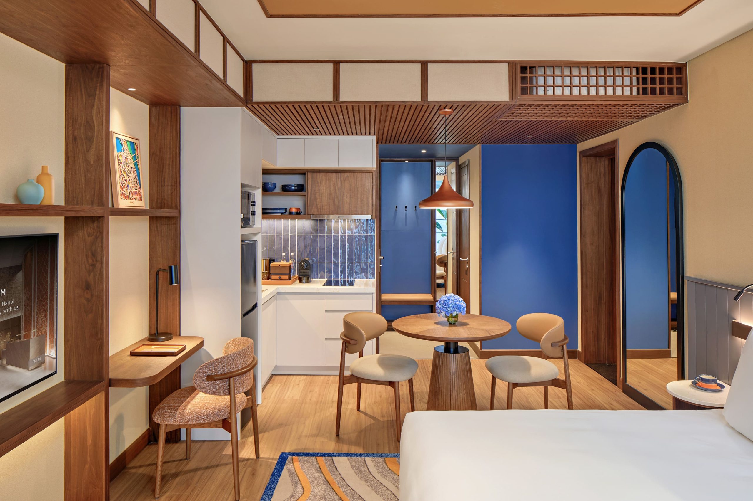 STUDIO APARTMENT